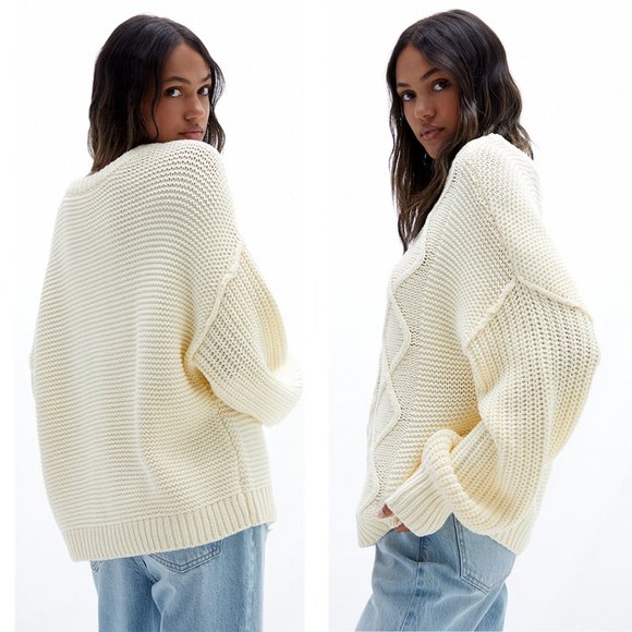 NEW Free People Soft Cozy Chunky Knit Dream Cable Crewneck Sweater Cream $98 L - Picture 10 of 11
